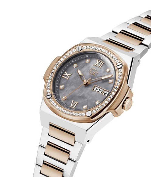 Montre Guess Collection Coussin Shape Lady Y98001L5MF